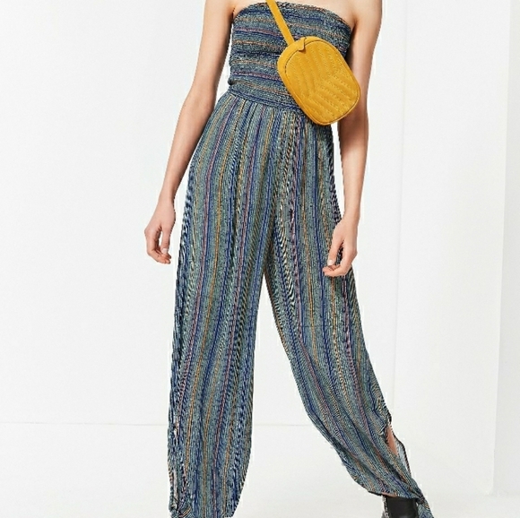 Like new  Urban Outfitters Jumpsuit - Picture 1 of 7